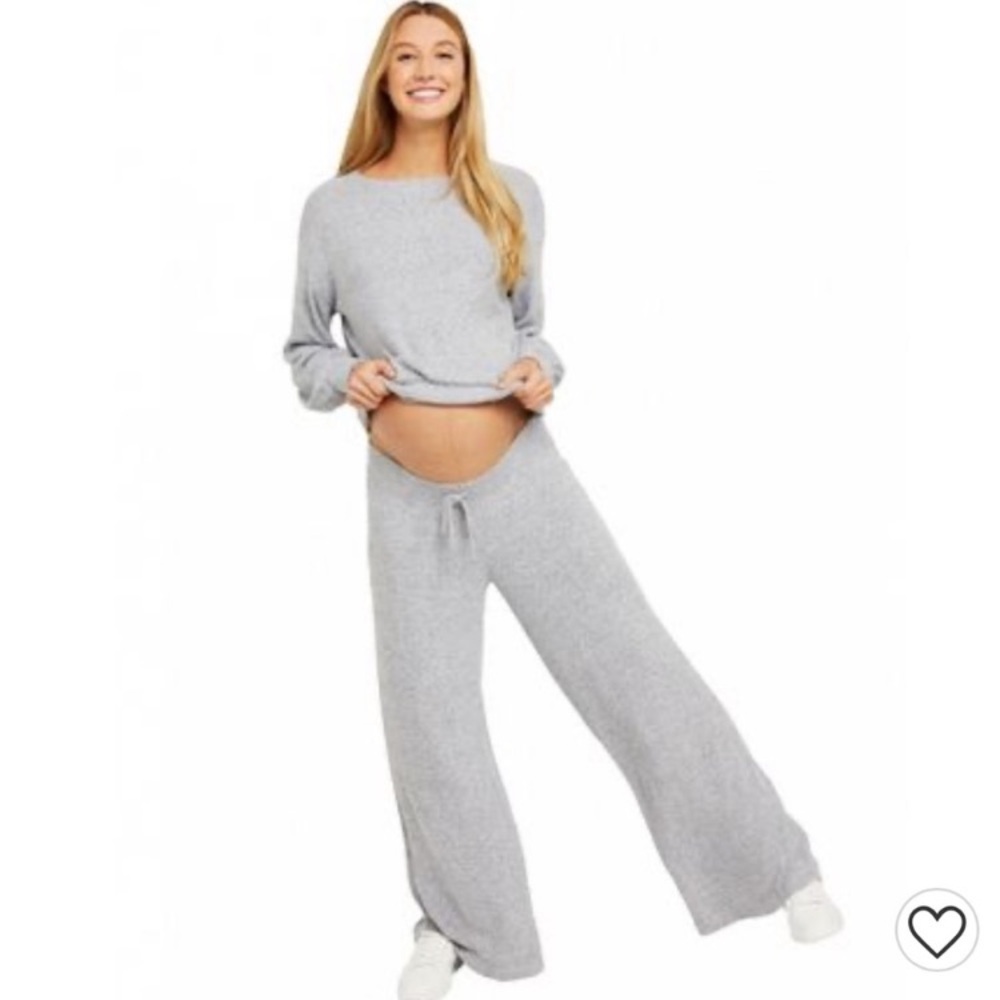 ISO maternity knit set